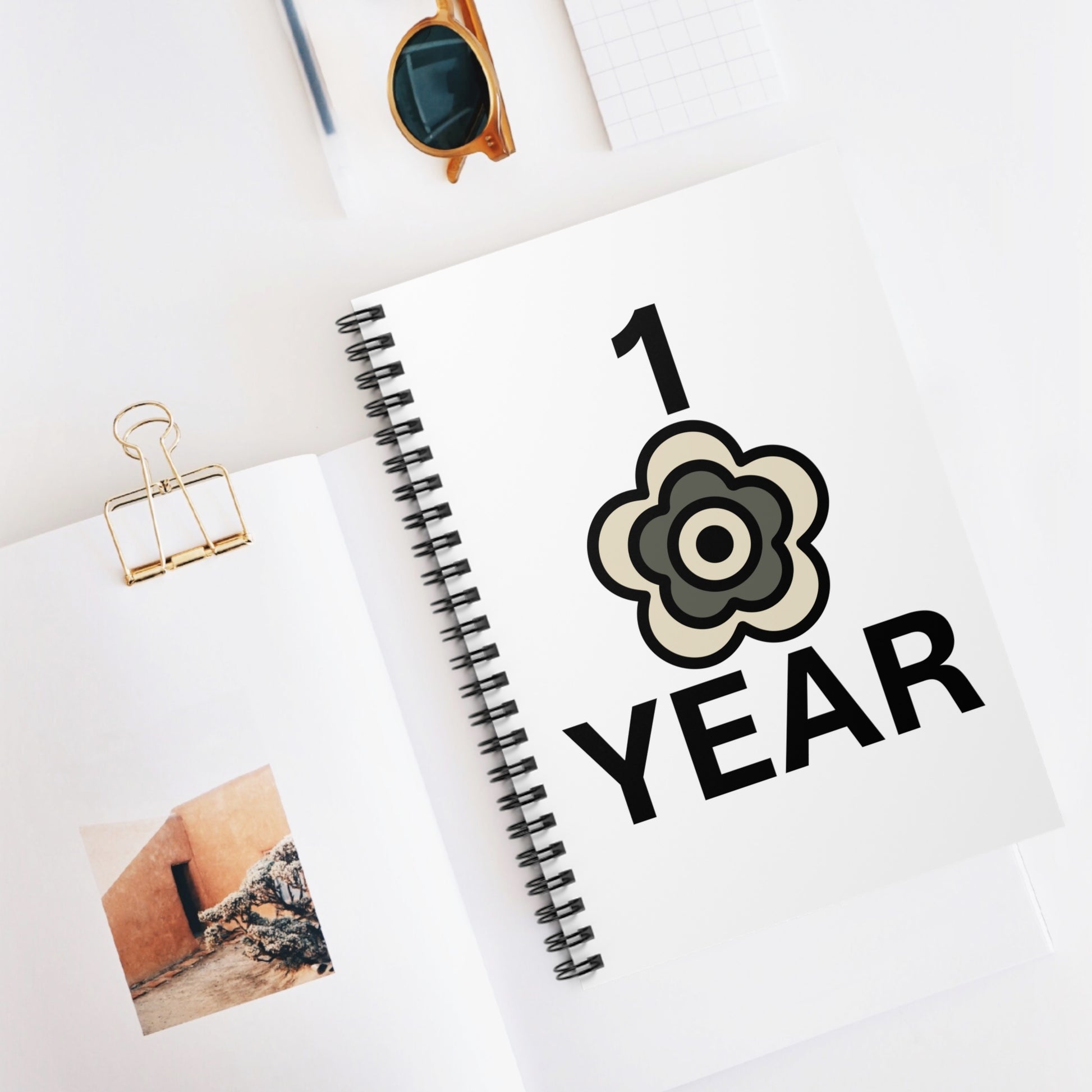 P🌺🌺P2Poppies 1 Year Journal — Record & Reflect Your Journey